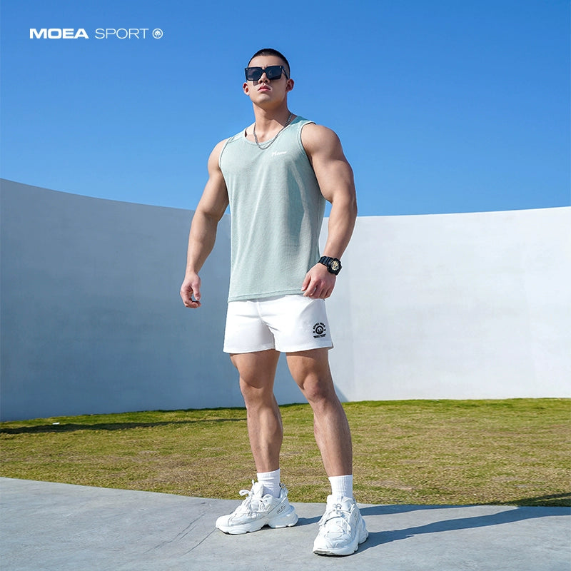 Quick-drying shorts men&#039;s street brand explosions loose casual beach running training fitness pants in summer.